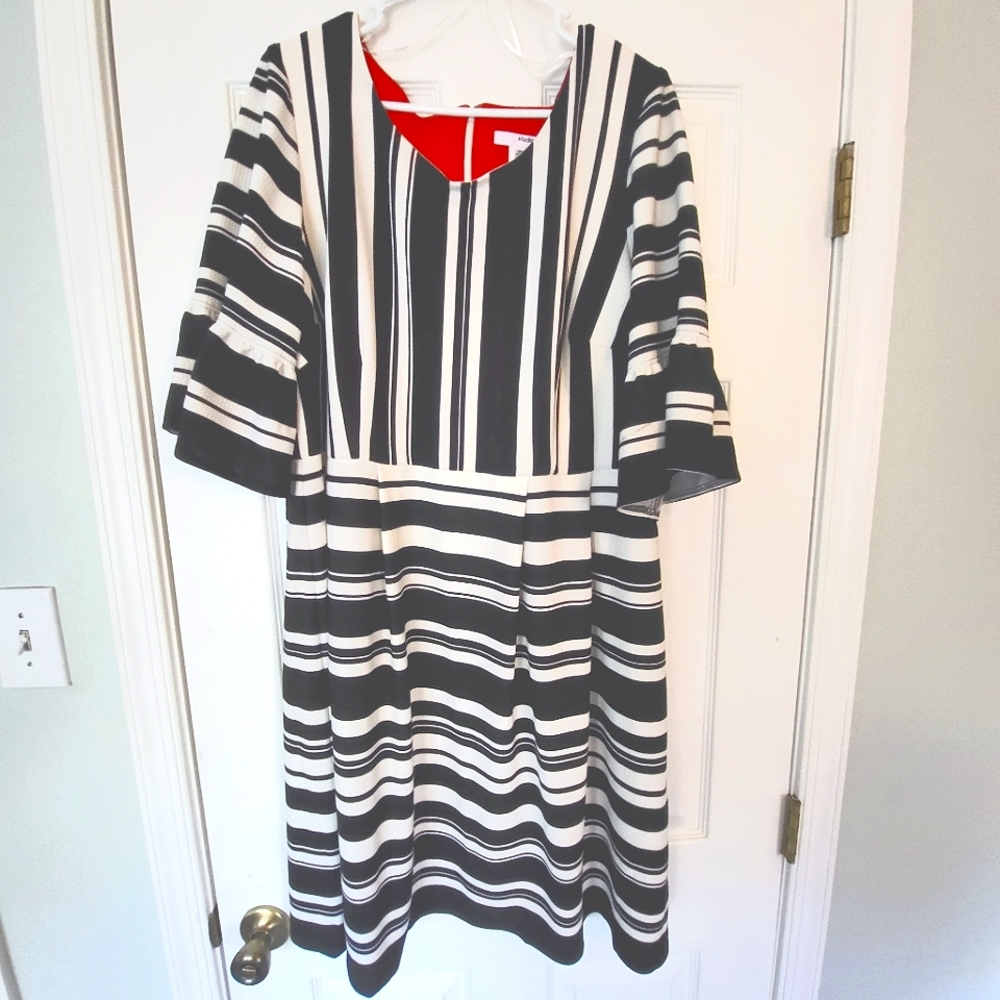 Studio One Black and White Bell Sleeve Dress Size 18W